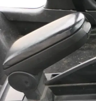 VW Passat 3B Mittelarmlehne Armlehne Lehne Mitte Deckel defekt - Bild 4