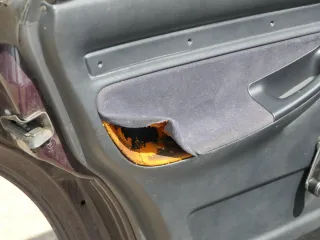 1x Audi A4 B5 Türverkleidung Verkleidung Tür hinten links  Griff Öffner - Bild 2