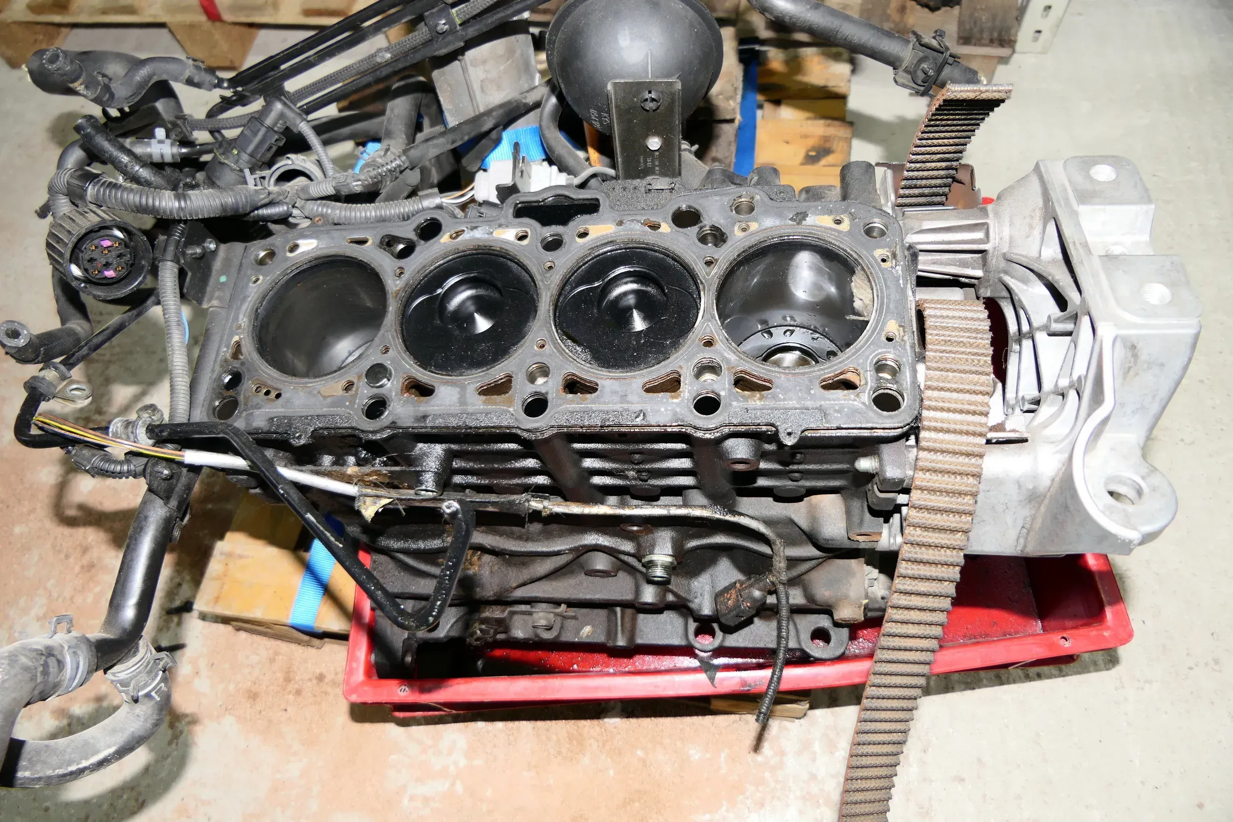 VW Golf 4 Bora Motor Block Motorblock 1,9 TDI 74kw 101PS 038103101aa ATD PD - Bild 1