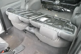 VW Fox Rückbank für Kopfstützen Kopfstütze Rücksitzbank getrennt teilbar geteilt - Bild 4