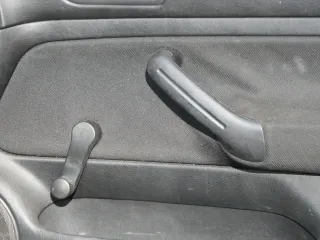 VW Golf 4 2/3-Türer Türverkleidung Verkleidung Tür vorne rechts schwarz - Bild 3