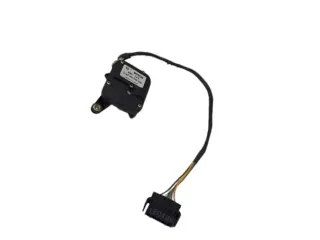 Audi A4 B5 Stellmotor Umluft Umluftklappe Klimaanlage Heizung 0132801026 - Bild 1