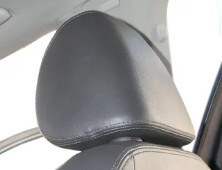 1x Golf 5 1K Jetta auc Kombi Kopfstützen Kopfstütze vorne rechts/links   Leder - Bild 2