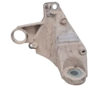 A4 A6 4B 3B Getriebehalter Lager Halter 8D0399108R Stütze Getriebe rechts - Bild 2