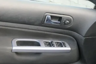 Golf 4 Bora Mittelkonsole Verkleidung um Radio 1j1858069G Dekor grau Türgriff - Bild 8