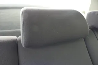 VW Golf Plus 5M Kopfstützen Kopfstütze hinten in der Mitte mittig blaue Nähte - Bild 1