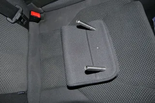 VW Passat 3C Kopfstütze Sitz Sitze hinten in der Mitte schwarz - Bild 1
