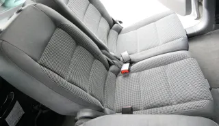 VW Touran 1T Sitz hinten mitte mittig (1. Reihe) Rücksitz anthrazit - 108622 - Bild 1
