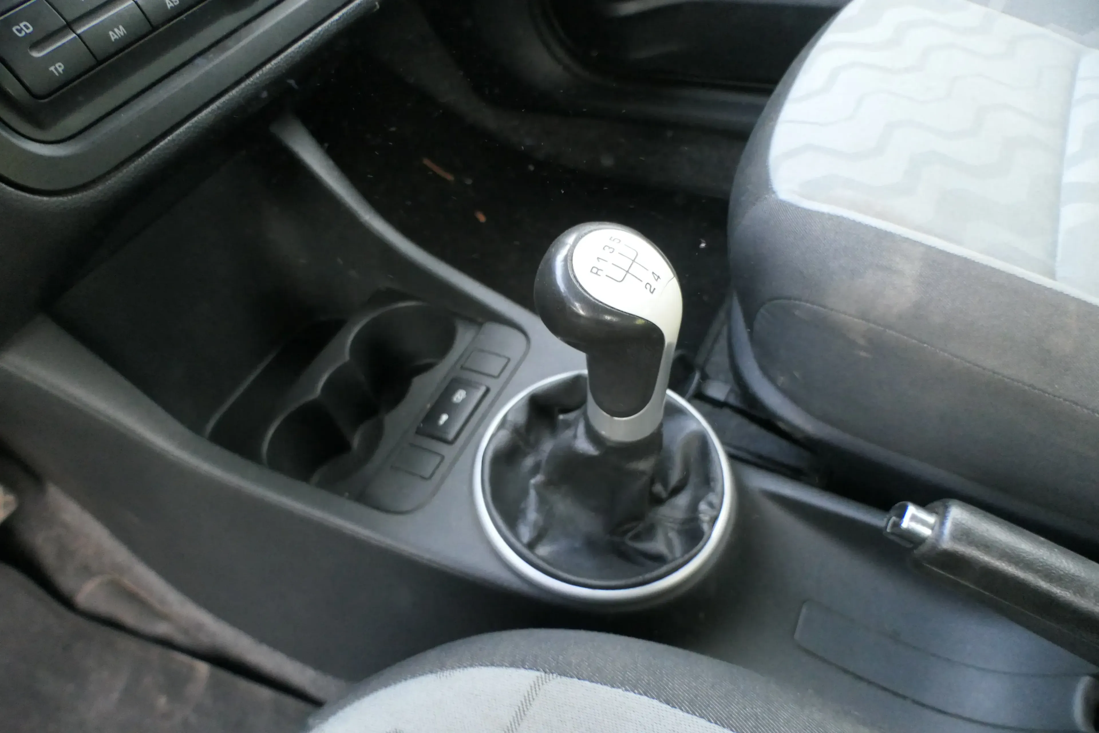 Skoda Fabia Roomster 5J Schaltknauf Schaltsack Schaltung Schaltknauf original 9B - Bild 1
