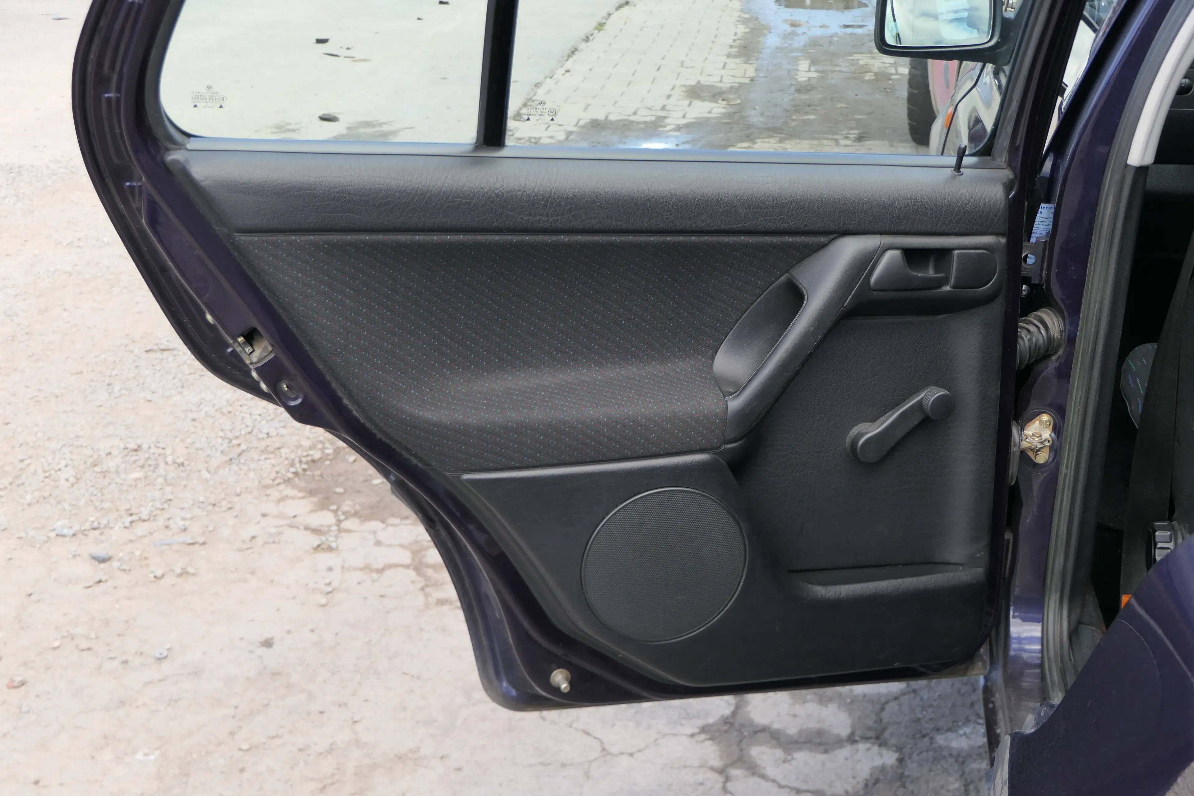VW Golf 3 1H 4/5-Türer Türverkleidung Verkleidung Tür hinten links schwarz - Bild 1