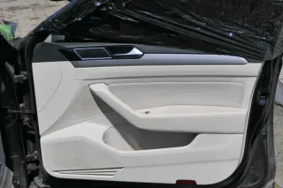 Passat 3C B8 3G 1x Türverkleidung Verkleidung Tür vorne rechts weiß St. Tropez - Bild 1