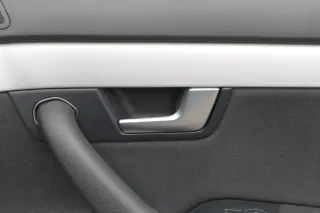 1x A4 8E B7 Türverkleidung Verkleidung Tür vorne rechts soul schwarz - Bild 3