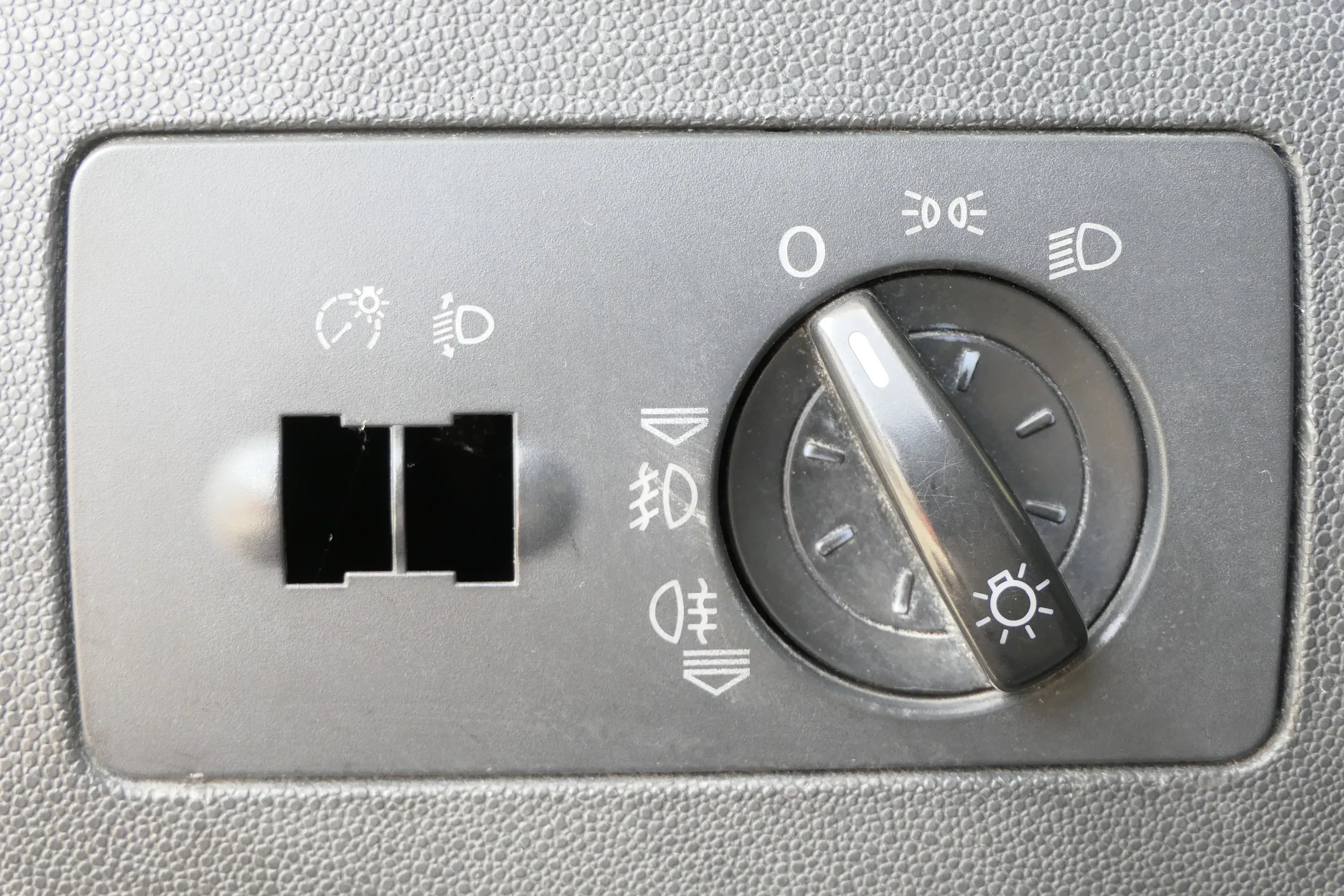 Skoda Fabia 6Y Lichtschalter Schalter Licht 6Y1941531H/ D Nebelscheinwerfer ohne - Bild 1