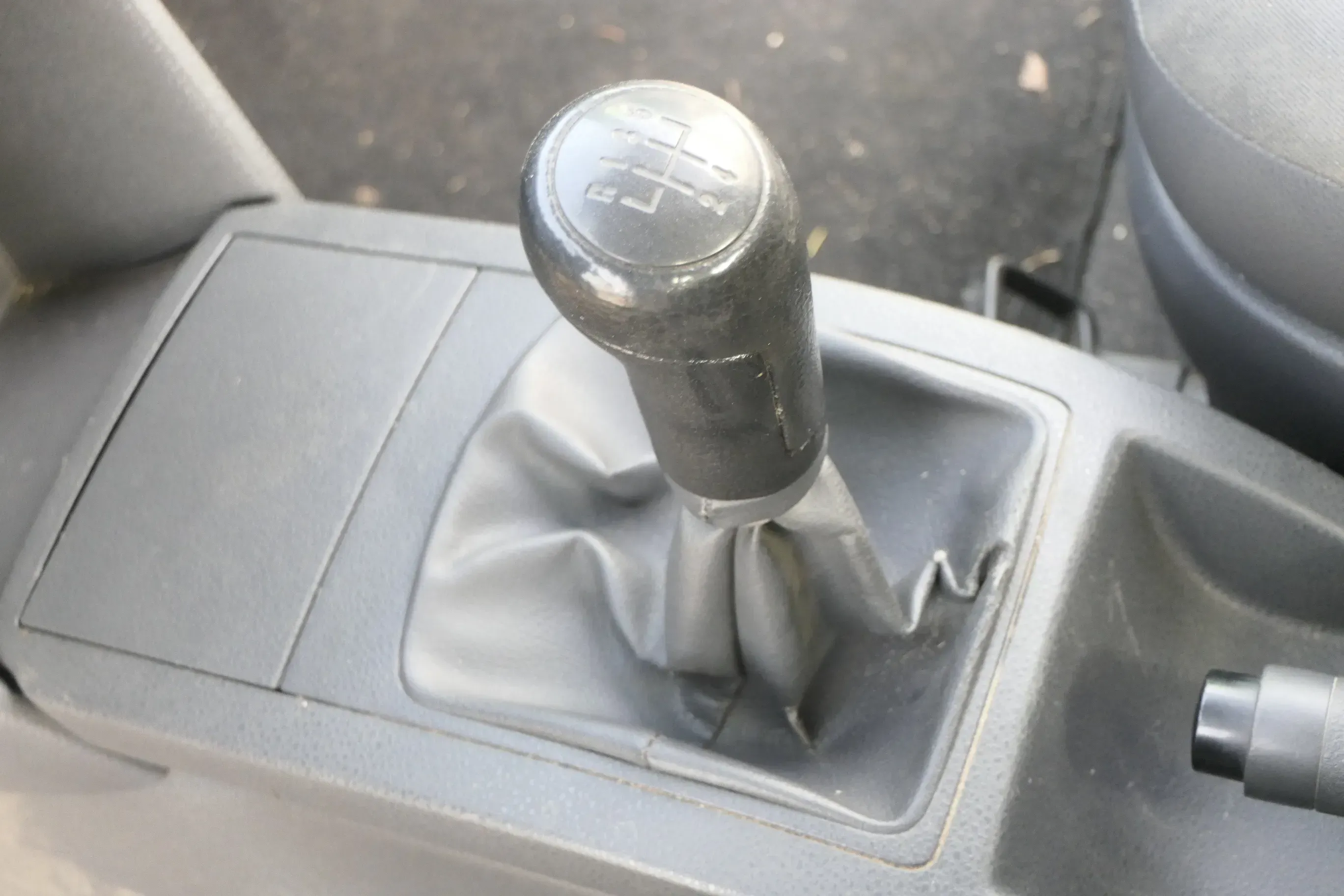 VW Polo 9N 9N3 Schaltknauf Schaltsack Schaltung Schaltknüppel 6Q171113F QFJ Scha - Bild 1