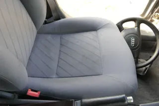 Audi A8 4D Sitz Fahrersitz vorne links elektrisch verstellbar aquablau - Bild 2