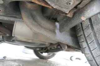 Audi A3 8P Auspuff Endschalldämpfer hinten 1,6  Motor BAG BLP BLF Mittelschal - Bild 3