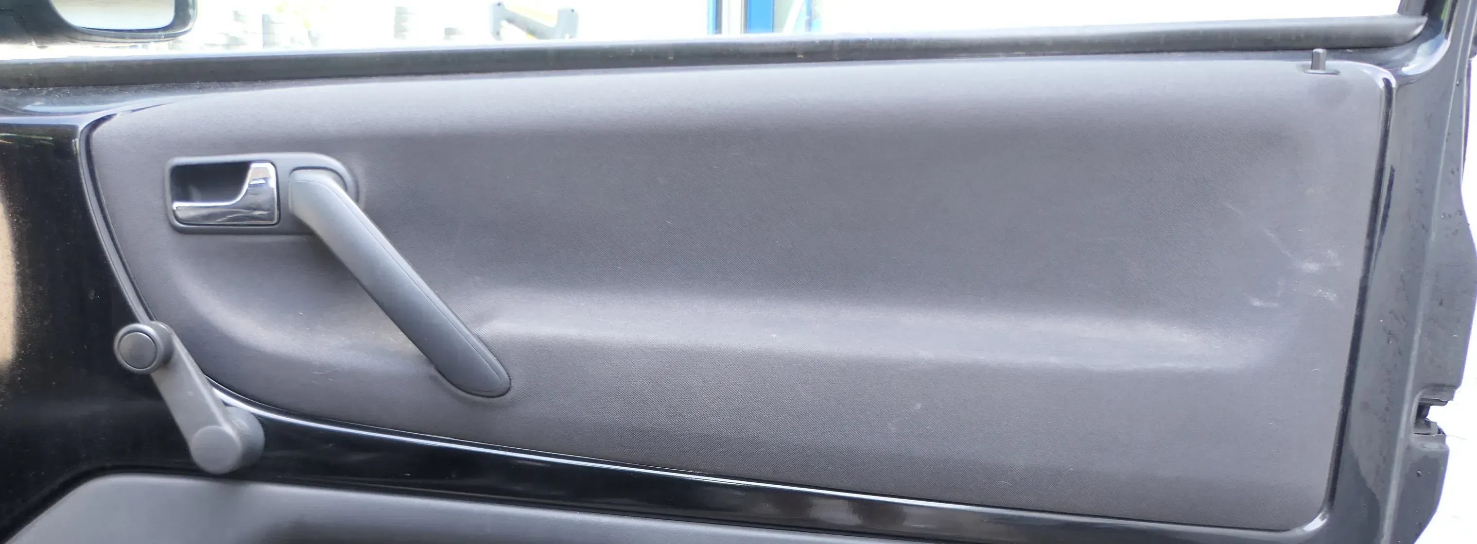 1x VW Lupo Arosa Türverkleidung Verkleidung Tür vorne rechts oben schwarz - Bild 1