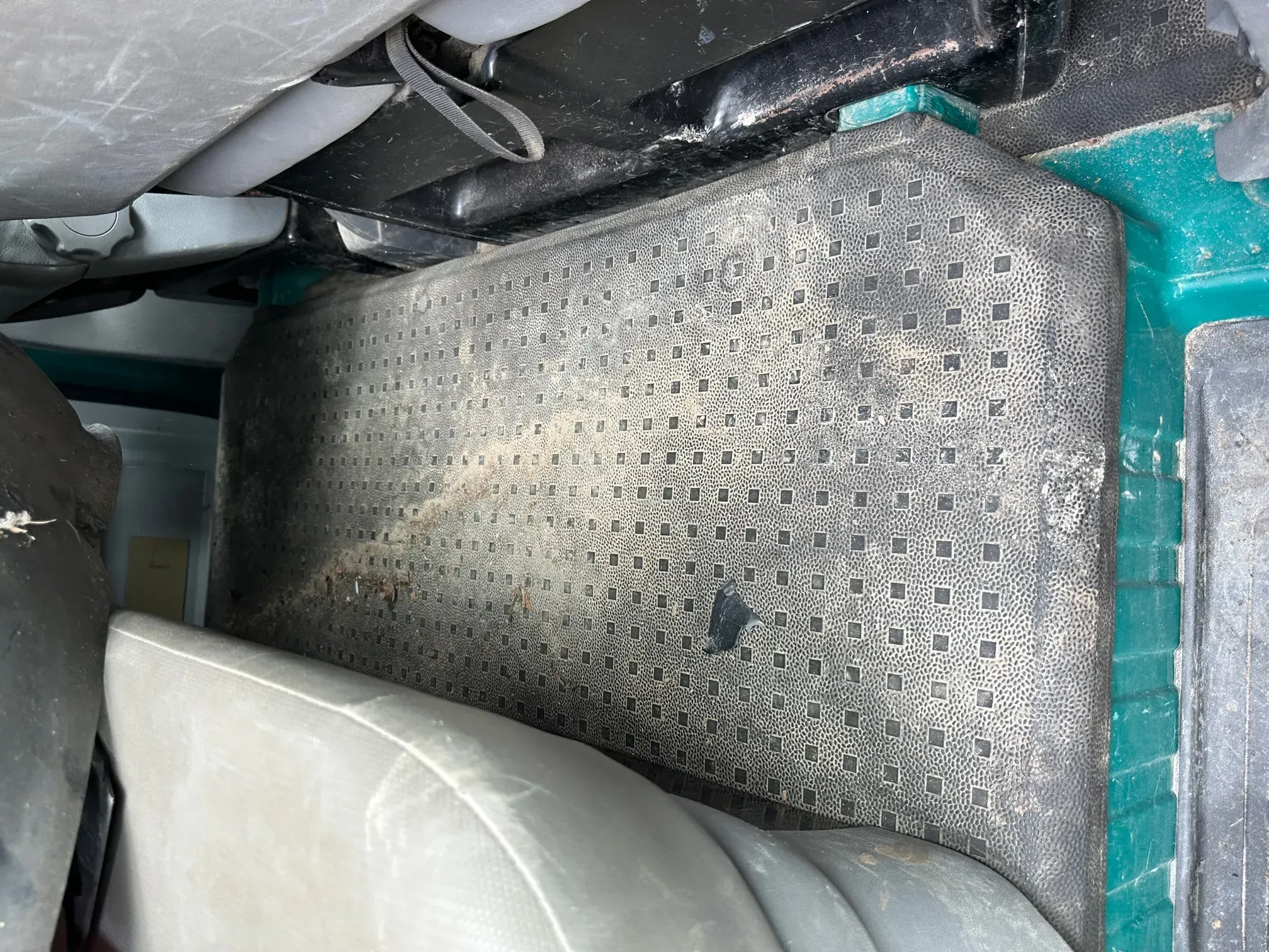VW T5 DOKA HINTEN Teppich Innenraumteppich Innen Boden Beodenbelag hinten Gummi - Bild 1