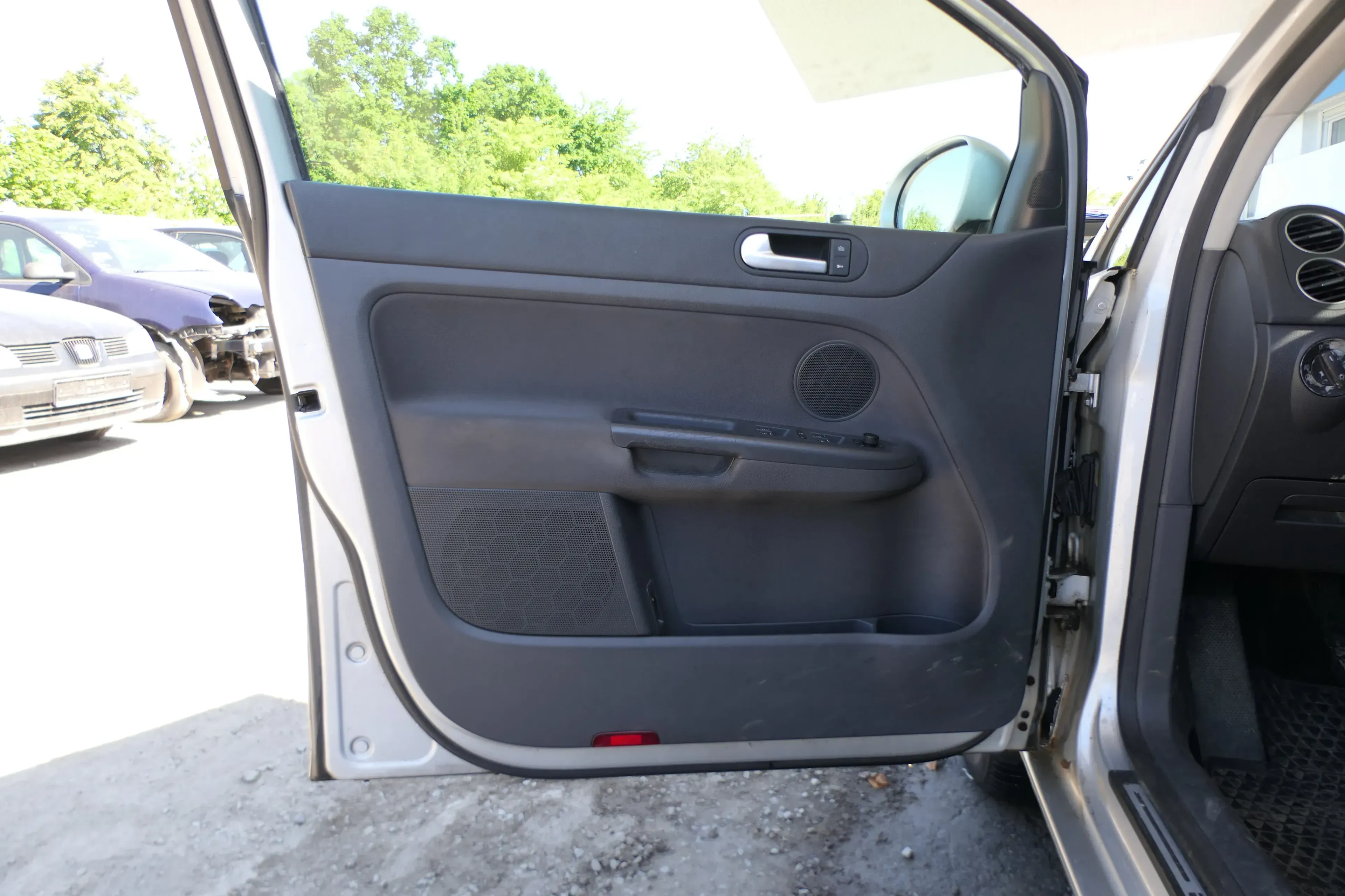 VW Golf Plus 5M 1x Türverkleidung Verkleidung Tür vorne links schwarz - Bild 1