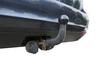 VW Golf AJ5 Kombi Variant feste starre Anhängerkupplung + Kabelbaum - Bild 1