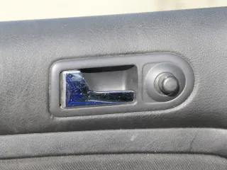 VW Golf 4 2/3-Türer Türverkleidung Verkleidung Tür vorne links schwarz - Bild 4