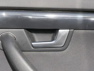 1x A4 8E B6 Türverkleidung Verkleidung Tür vorne rechts soul schwarz - Bild 2