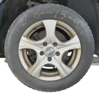 VW Golf A3 Alufelgen Winterreifen Reifen 195/65 R15 91T KBA 49163 # 5-8mm ML536L - Bild 1