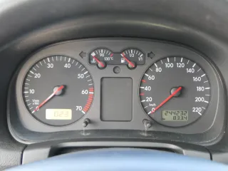 VW Golf 4 Tacho Tachometer Kombiinstrument 244.000km 1J0920806 1,4 16V 75PS 55kw - Bild 1