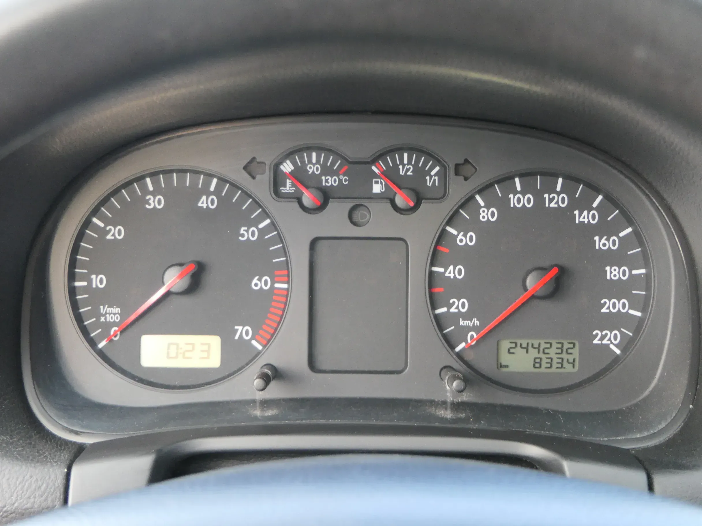 VW Golf 4 Tacho Tachometer Kombiinstrument 244.000km 1J0920806 1,4 16V 75PS 55kw - Bild 1