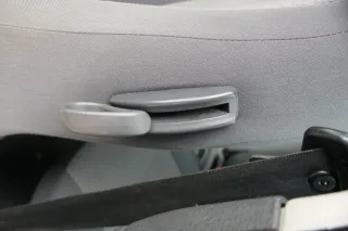 VW Fox Sitz Fahrersitz vorne links OHNEAirbag höhenverstellbar - Bild 5