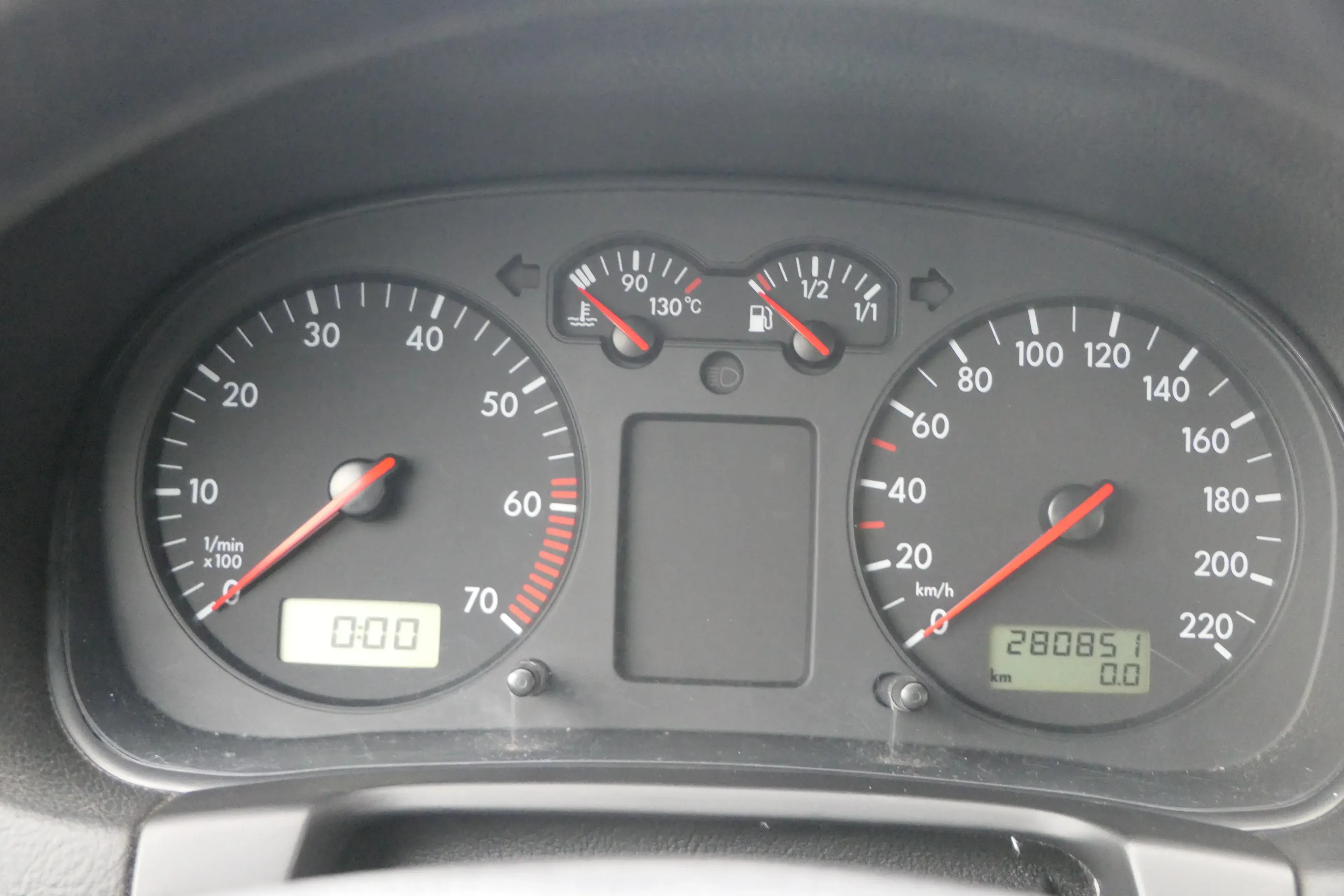 VW Golf 4 Tacho Tachometer Kombiinstrument 280.000km 1J0920802 1,4 16V 75PS 55kw - Bild 1