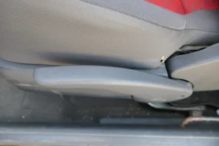 Seat Arosa VW Lupo Sitz vorn links Fahrersitz Höhenverstellung höhenverste rot - Bild 5
