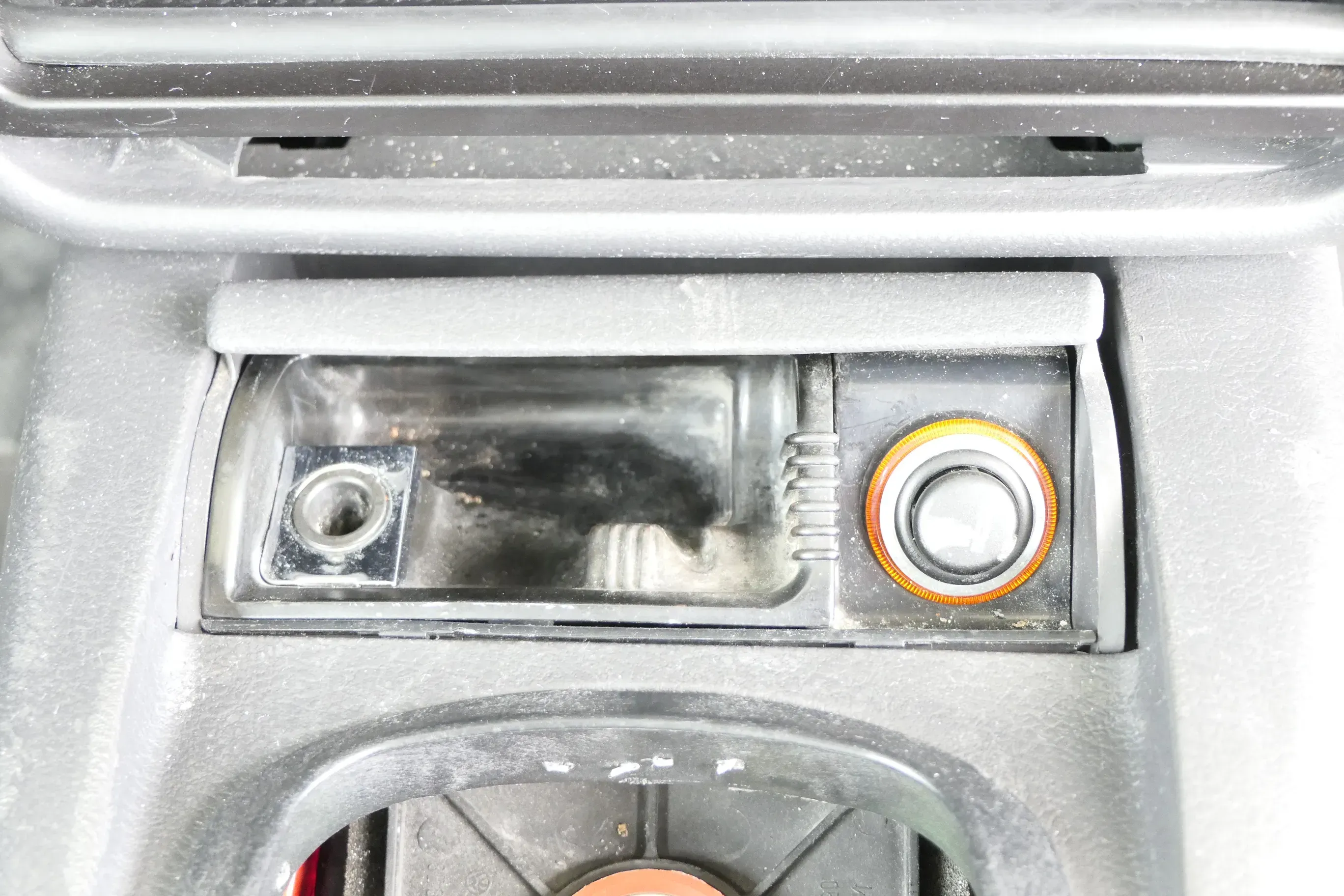 VW Passat 3B 3BG Aschenbecher Zigarettenanzünder vorne anthrazit 3B0857961AC 75R - Bild 1
