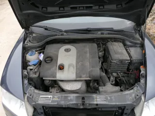 VW Golf 5 1,6 FSI BLF Kühlmittelrohr Rohr Schlauch Leitung 1K0121156BK - Bild 1