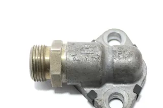 VW Passat 3BG Audi A4 Flansch für AGR-Ventil Abgas 06B131771 ALZ 1,6 75kw 101PS - Bild 3