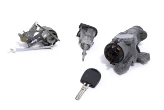 VW Golf 4 Lim Schloßsystem 1x Türschloß 1x Schlüssel Zündschloß Heckschloß - Bild 3