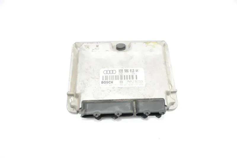 Audi A3 8L Steuergerät 1,9 TDI 66kw 90PS ALH Motor 038906018AK - Bild 1