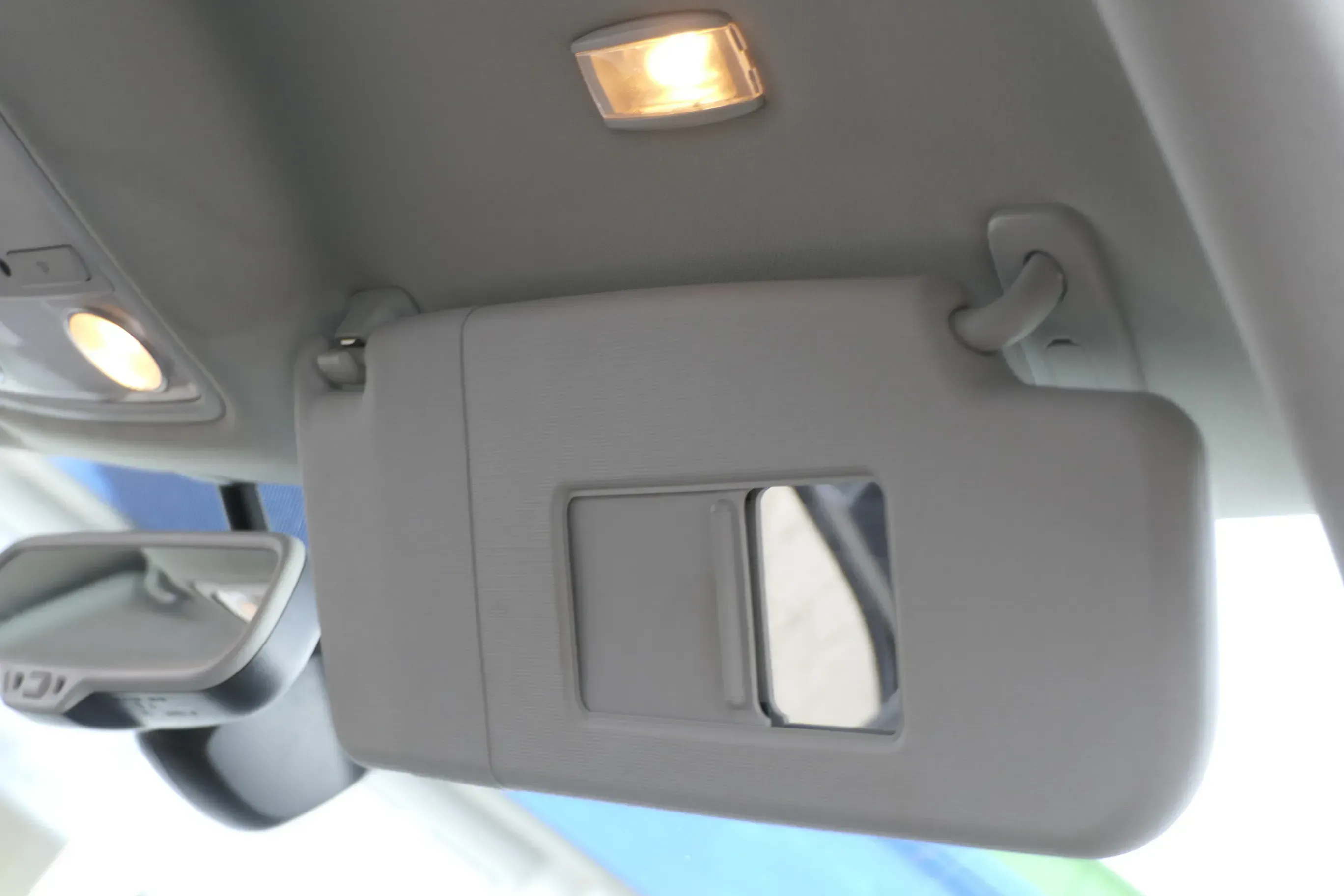 VW Golf 6 5K Sonnenblenden Sonnenblende grau rechts 1K0857552 K - Bild 1