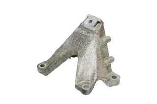 Audi A4 8E Stütze Motorhalter links 3,2 FSI AUK BKH 8E0199307Q - Bild 2