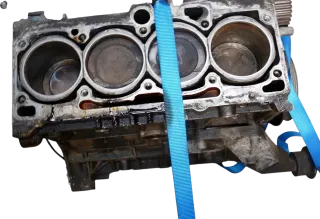 VW Passat 3B A4 B5 Motorblock Block 1,6 74kw 101PS AHL ARM - Bild 1