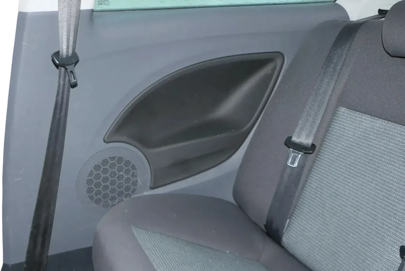 Seat Ibiza 6J Verkleidung hinten rechts 2/3-Türer Seite - schwarz grau graphit - Bild 1