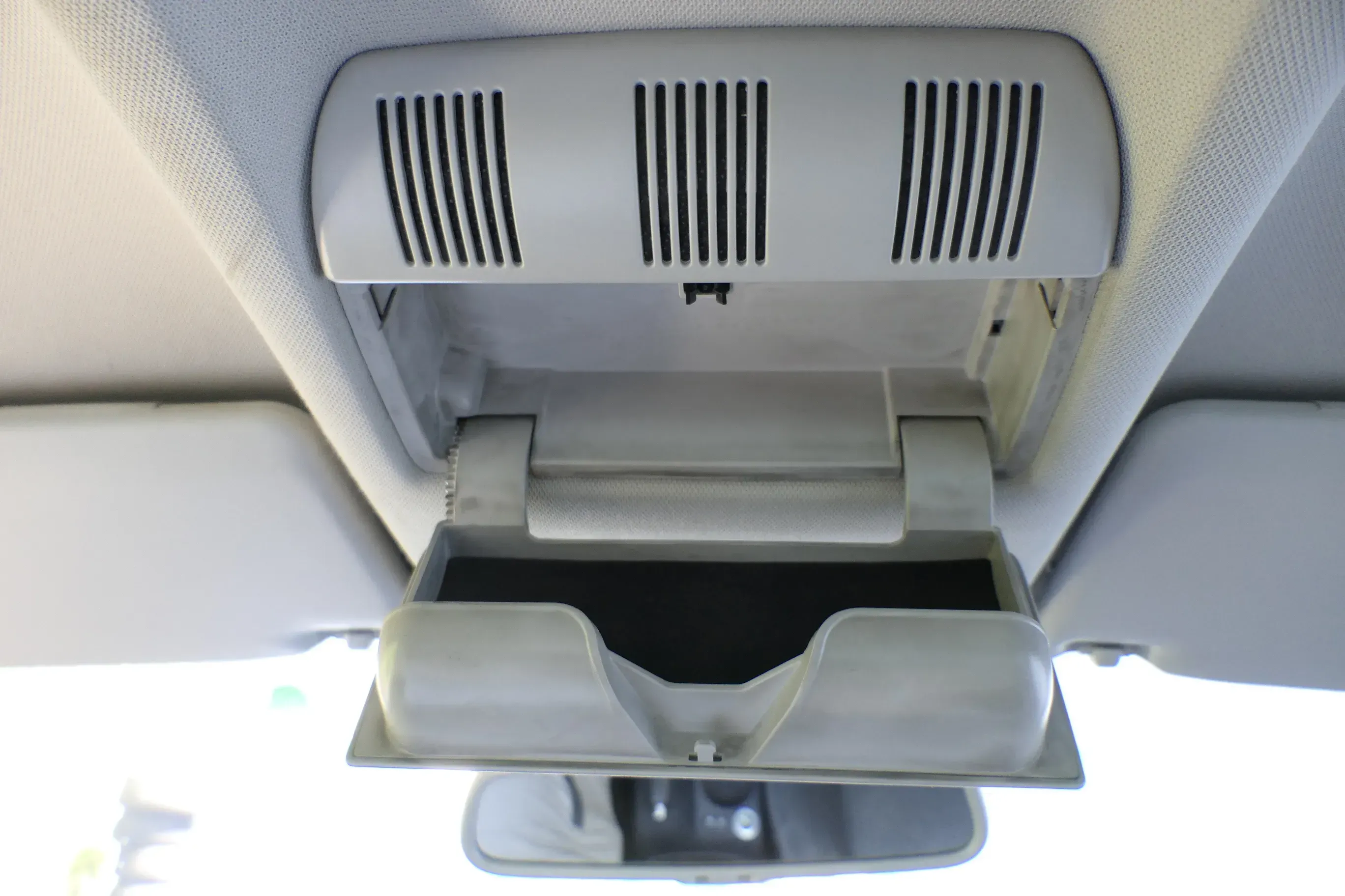 Skoda Octavia 1Z Brillenfach Ablagefach Brille Fach oben 1Z0868565F - Bild 1