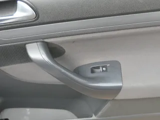 VW Golf 5 Türverkleidung Verkleidung Tür vorne rechts schwarz Kombi 4/5-Türer - Bild 3