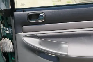 1x Audi A4 B5 Türverkleidung Verkleidung Tür hinten rechts Griff Öffner - Bild 2
