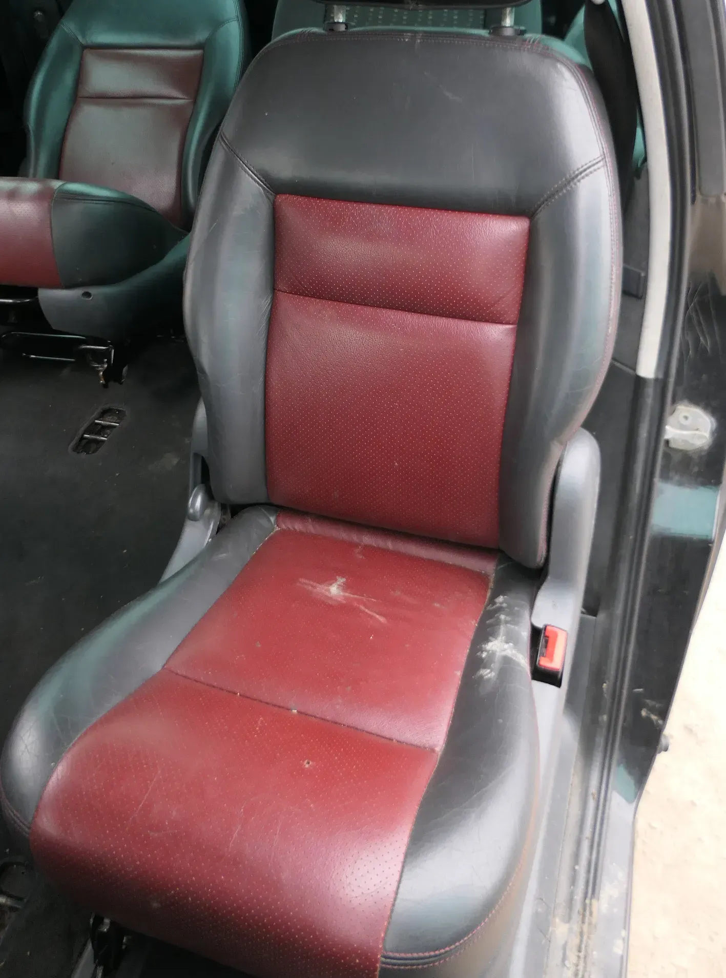 VW Sharan 7M Galaxy 1x Sitz hinten rechts Rücksitz 6+7 Sitz Leder rot - Bild 1