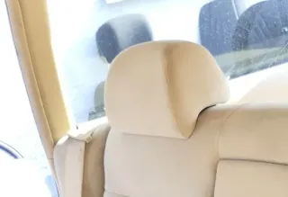 VW Passat 3B 3BG Kopfstütze Sitz Sitze hinten rechts oder links sonnenbeige beig - Bild 1