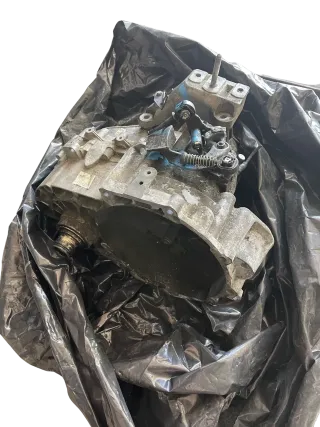 Sharan Alham EHH FVP 6 Gang Schaltgetriebe 1.9 TDI 85kw 66kw 90 115PS 180.000km - Bild 2