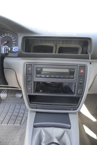 VW Passat 3B Mittelkonsole Verkleidung Optik Dekor Türgriff Aschenbecher Becherh - Bild 2