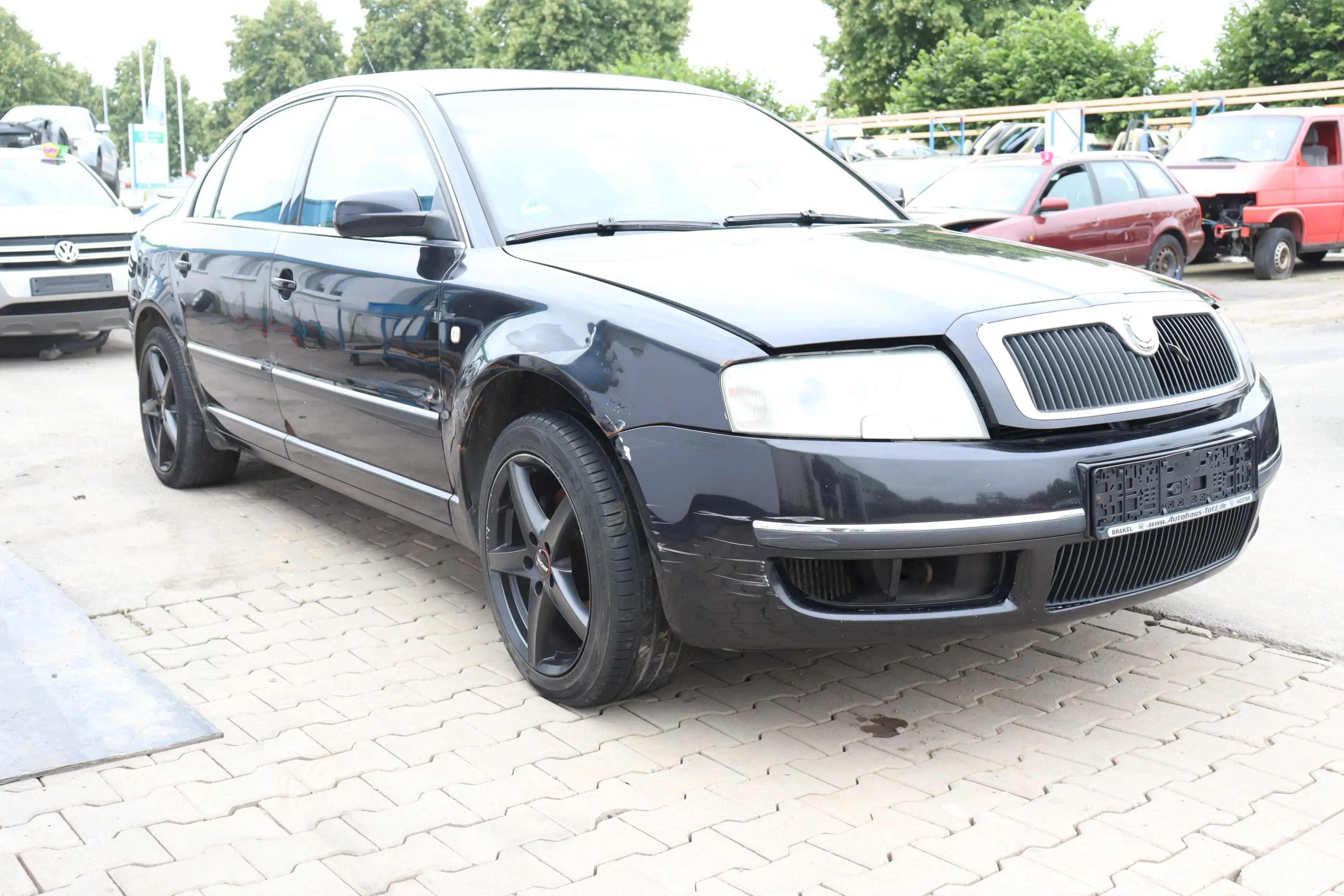 Skoda Superb 3U Mittelkonsole um Radio Navi Doppel 2 Din Doppeldin Halterahmen - Bild 1