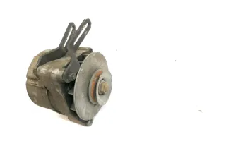Audi 80 100  Lichtmaschine 063903017 X 035903015A 035 903 015 A - Bild 3